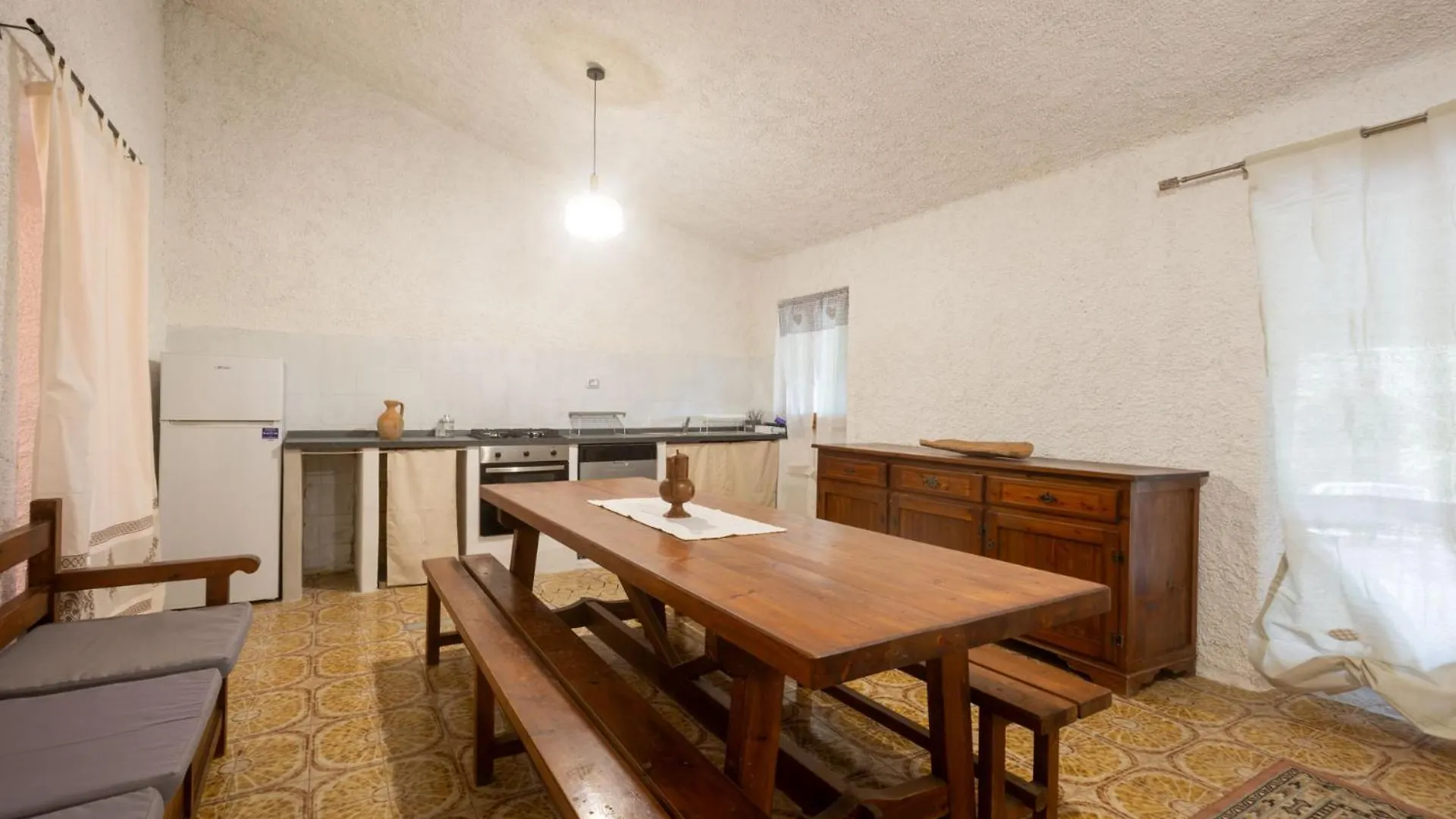 Rustico Gallurese Vignola Mare 0*,  イタリア
